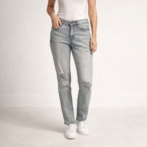 NWT Guess Women's Light wash denim Blue Distressed Jeans 26